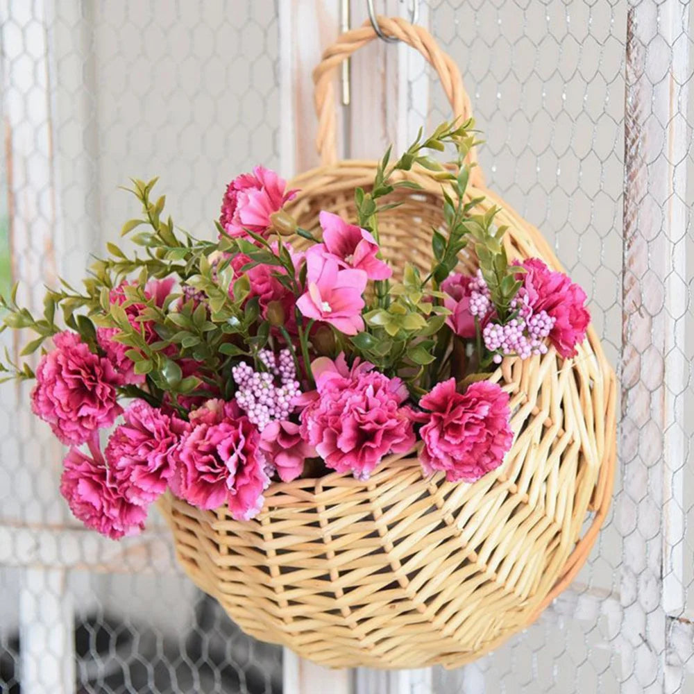 Panier suspendu en osier blanc pour décoration rustique