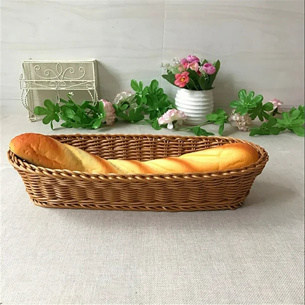 Panier à pain oval avec une baguette