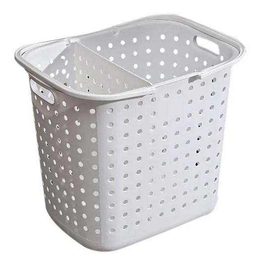 Panier à linge plastique avec séparateur sur fond blanc